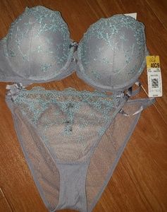 Smart % Sexy Matching Bra and Panty Set